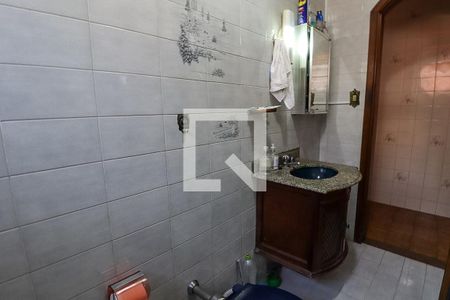 Casa para alugar com 164m², 3 quartos e 3 vagasBanheiro do primeiro andar