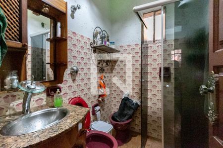 Casa à venda com 372m², 3 quartos e 3 vagasBanheiro Social