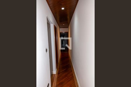 Casa para alugar com 380m², 3 quartos e 2 vagasCorredor