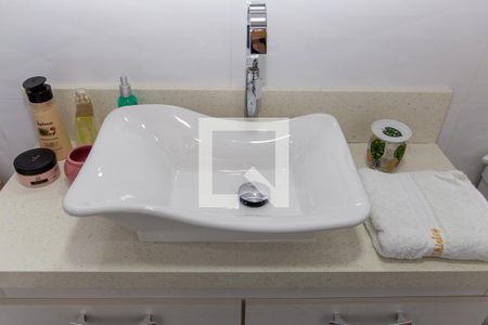 Casa para alugar com 380m², 3 quartos e 2 vagasDetalhe banheiro