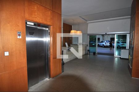 Studio para alugar com 35m², 1 quarto e 1 vagaHall social