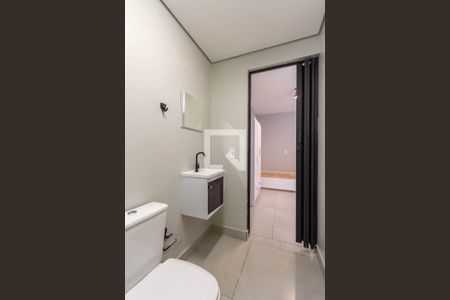 Banheiro de kitnet/studio para alugar com 1 quarto, 20m² em Vila Marlene, São Bernardo do Campo