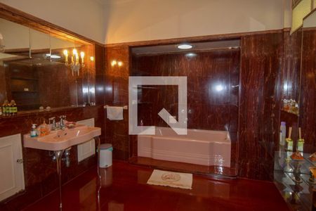 Apartamento à venda com 215m², 4 quartos e 1 vagaBanheiro 2