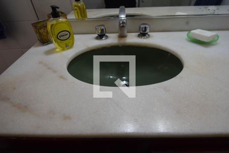 Apartamento à venda com 215m², 4 quartos e 1 vagaBanheiro