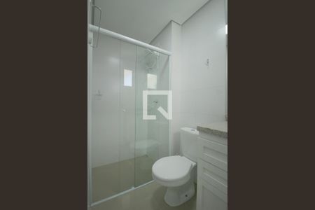 Banheiro de kitnet/studio para alugar com 1 quarto, 48m² em Parque Campolim, Sorocaba