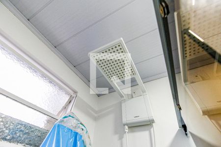 Casa à venda com 113m², 2 quartos e 1 vaga Casa à venda com 113m², 2 quartos e 1 vagaBanheiro de Serviço