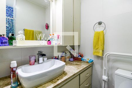 Casa à venda com 113m², 2 quartos e 1 vaga Casa à venda com 113m², 2 quartos e 1 vagaBanheiro