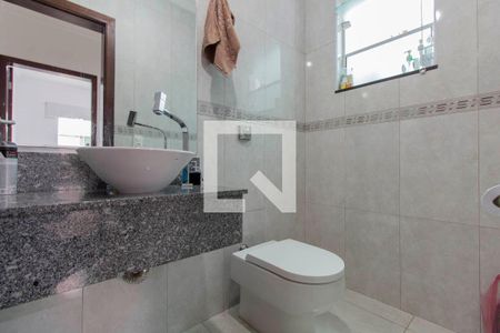 Casa à venda com 300m², 3 quartos e 6 vagasLavabo