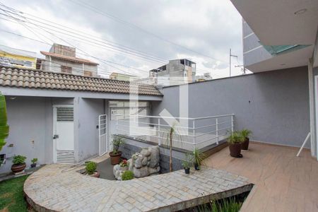 Casa à venda com 300m², 3 quartos e 6 vagasEntrada 