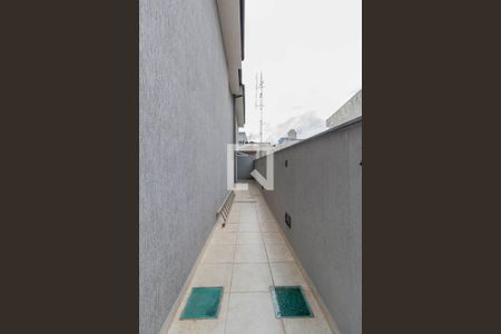 Casa à venda com 300m², 3 quartos e 6 vagasCorredor 