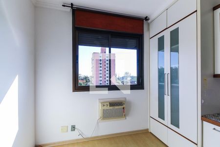 Quarto 1 de apartamento para alugar com 3 quartos, 80m² em Jardim Carvalho, Porto Alegre