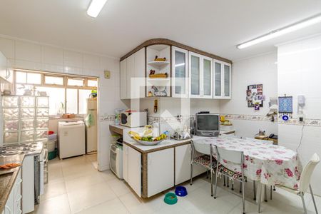 Apartamento à venda com 180m², 4 quartos e 2 vagas Apartamento à venda com 180m², 4 quartos e 2 vagasCozinha