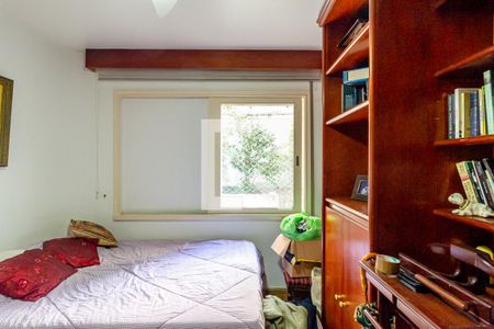 Apartamento à venda com 180m², 4 quartos e 2 vagas Apartamento à venda com 180m², 4 quartos e 2 vagasQuarto 4