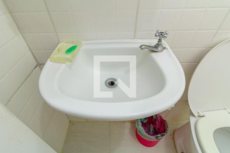 Apartamento à venda com 180m², 4 quartos e 2 vagas Apartamento à venda com 180m², 4 quartos e 2 vagasBanheiro de Serviço