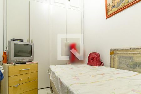 Apartamento à venda com 180m², 4 quartos e 2 vagas Apartamento à venda com 180m², 4 quartos e 2 vagasQuarto de Serviço