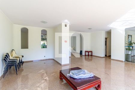 Apartamento à venda com 180m², 4 quartos e 2 vagas Apartamento à venda com 180m², 4 quartos e 2 vagasÁrea comum - Salão de festas
