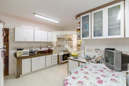 Apartamento à venda com 180m², 4 quartos e 2 vagas Apartamento à venda com 180m², 4 quartos e 2 vagasCozinha