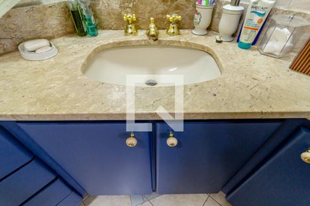 Apartamento à venda com 180m², 4 quartos e 2 vagas Apartamento à venda com 180m², 4 quartos e 2 vagasBanheiro 1 - Suíte