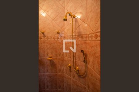 Casa à venda com 400m², 4 quartos e 4 vagasBanheiro da Suíte 4