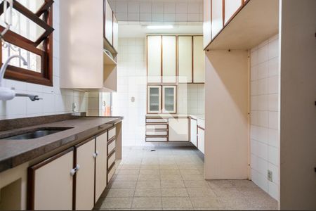 Casa à venda com 200m², 3 quartos e 2 vagasCozinha