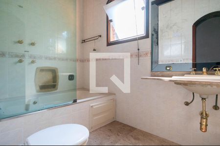 Casa à venda com 200m², 3 quartos e 2 vagasBanheiro