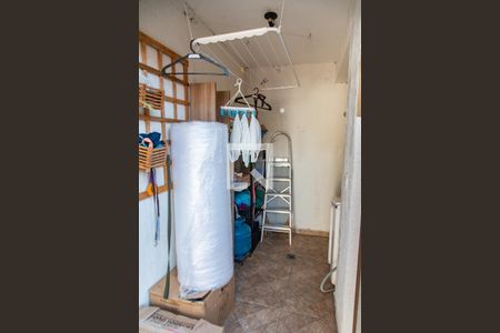 Casa à venda com 185m², 3 quartos e 2 vagasÁrea de serviço