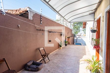 Casa à venda com 185m², 3 quartos e 2 vagasQuintal