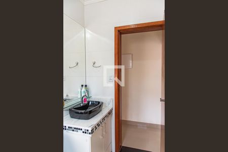 Casa à venda com 185m², 3 quartos e 2 vagasBanheiro