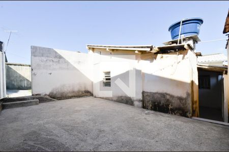 Area externa de casa para alugar com 2 quartos, 60m² em Bonfim, Belo Horizonte