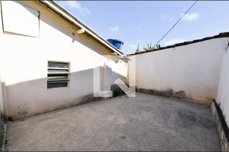 Area externa de casa para alugar com 2 quartos, 60m² em Bonfim, Belo Horizonte