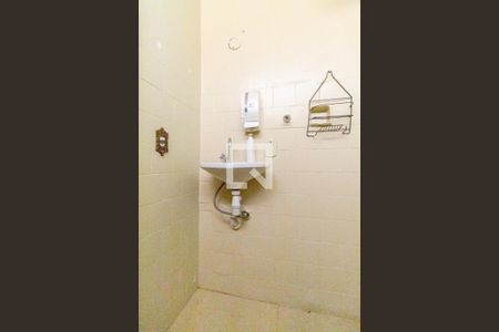 Banheiro de kitnet/studio para alugar com 1 quarto, 32m² em Consolação, São Paulo