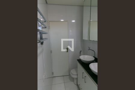 Banheiro da Suíte de casa para alugar com 3 quartos, 143m² em Jardim Virginia Bianca, São Paulo