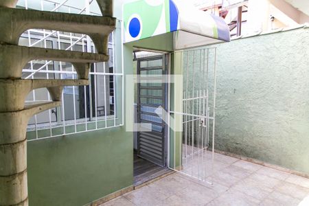 Casa para alugar com 143m², 3 quartos e 2 vagasQuintal