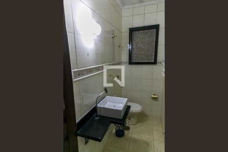 Casa para alugar com 143m², 3 quartos e 2 vagasBanheiro 1  