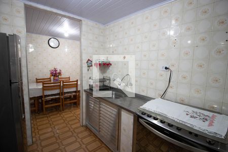 Casa à venda com 244m², 4 quartos e 2 vagas Casa à venda com 244m², 4 quartos e 2 vagasCozinha