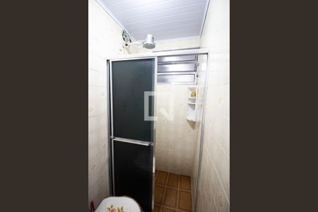 Casa à venda com 244m², 4 quartos e 2 vagas Casa à venda com 244m², 4 quartos e 2 vagasBanheiro Serviço