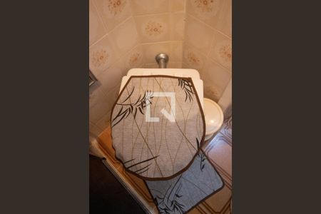 Casa à venda com 244m², 4 quartos e 2 vagas Casa à venda com 244m², 4 quartos e 2 vagasVaso