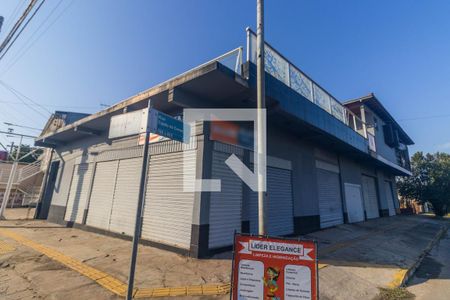 Casa à venda com 120m², 4 quartos e 1 vaga Casa à venda com 120m², 4 quartos e 1 vagaFachada