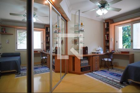 Apartamento à venda com 252m², 4 quartos e 4 vagasQuarto 2