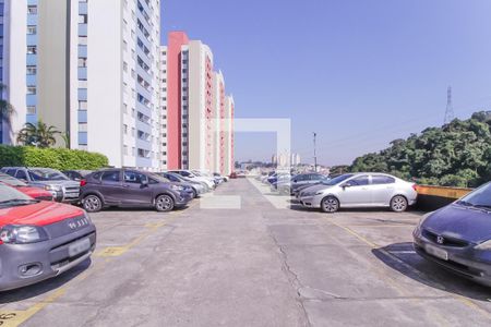 Garagem de apartamento para alugar com 3 quartos, 58m² em Jardim Santa Teresinha, São Paulo