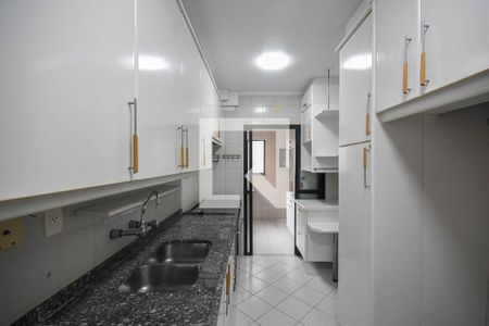 Apartamento para alugar com 120m², 3 quartos e 3 vagas Apartamento para alugar com 120m², 3 quartos e 3 vagasCozinha