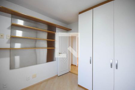 Apartamento para alugar com 120m², 3 quartos e 3 vagas Apartamento para alugar com 120m², 3 quartos e 3 vagasQuarto