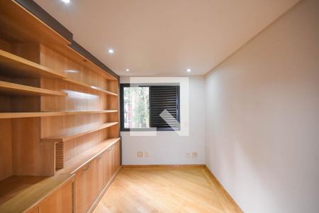 Apartamento para alugar com 120m², 3 quartos e 3 vagas Apartamento para alugar com 120m², 3 quartos e 3 vagasSala de tv