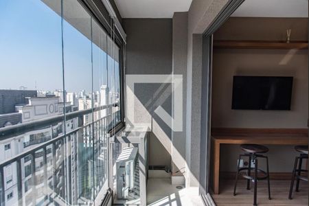 Varanda de kitnet/studio para alugar com 1 quarto, 25m² em Indianópolis, São Paulo