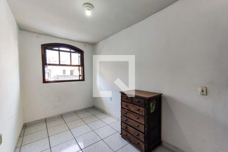 Quarto de casa para alugar com 1 quarto, 30m² em Jardim Record, Taboão da Serra
