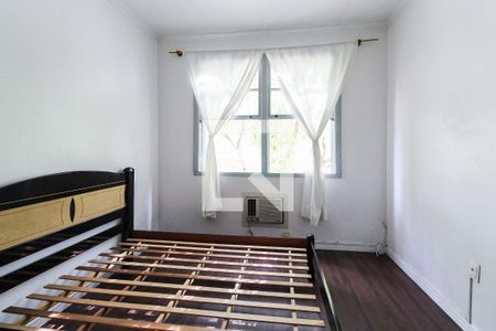Quarto de kitnet/studio à venda com 1 quarto, 35m² em São João, Porto Alegre