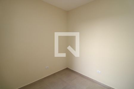 Quarto 2 de apartamento para alugar com 2 quartos, 30m² em Jardim Santa Teresinha, São Paulo