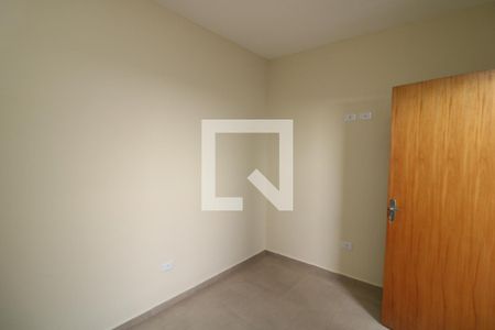 Quarto 2 de apartamento para alugar com 2 quartos, 30m² em Jardim Santa Teresinha, São Paulo