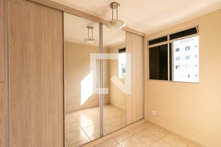 Quarto 1 de apartamento para alugar com 2 quartos, 55m² em Camargos, Belo Horizonte