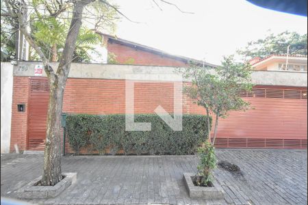 Casa à venda com 281m², 3 quartos e 2 vagasCasa